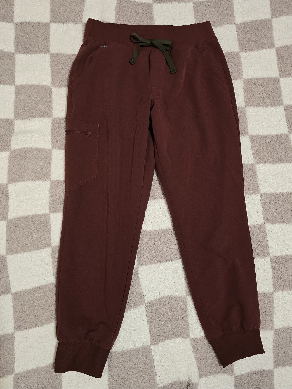 Figs Zamora Jogger In Walnut